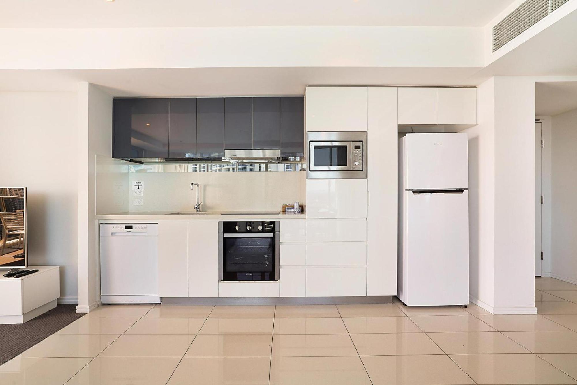 Number 1 H Residences - Wifi, Parking & More By Gold Coast Holidays Eksteriør billede